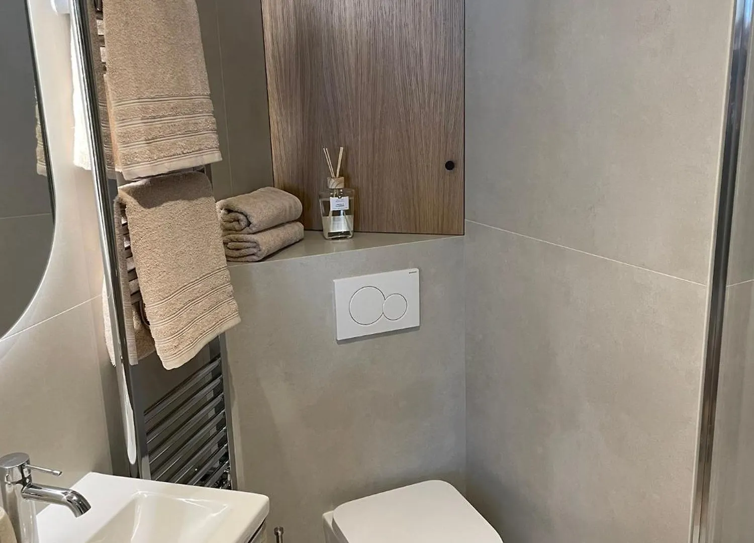 La Suite Parisienne Apartment